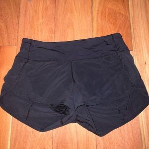 Lulu lemon running shorts with back pocket